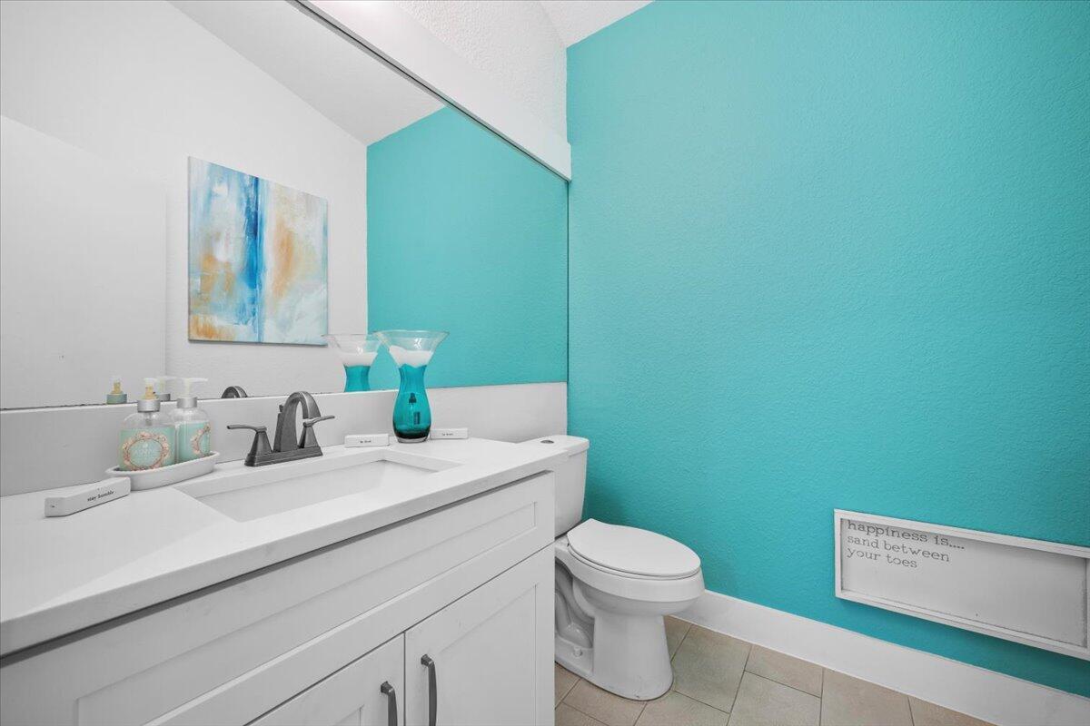 VILLAS OF MONTEREY AT IND - Residential