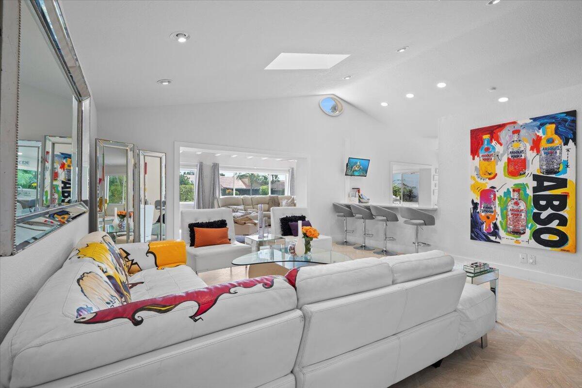 VILLAS OF MONTEREY AT IND - Residential