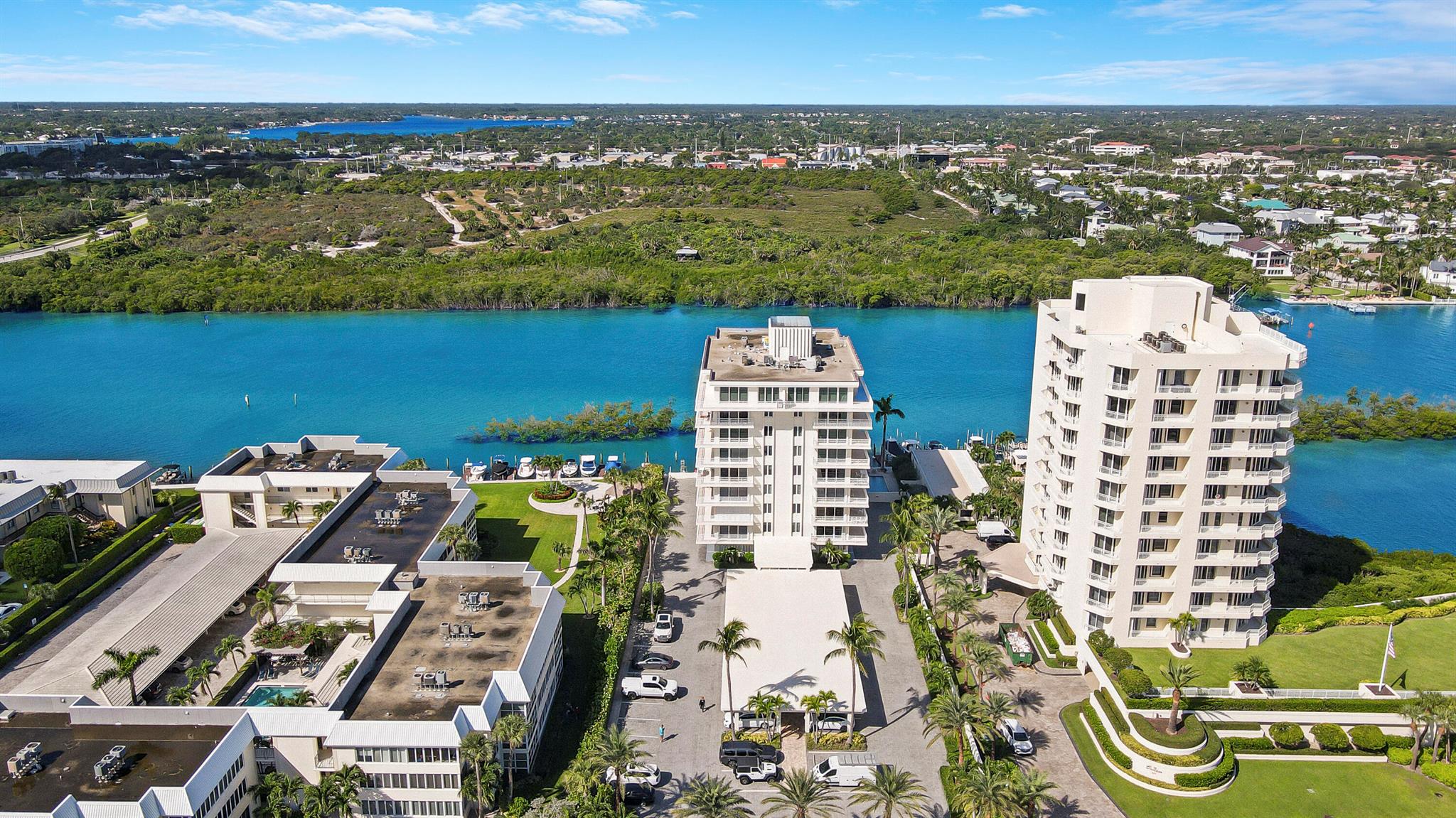 LA MAR CONDO APTS DECL - Residential Lease