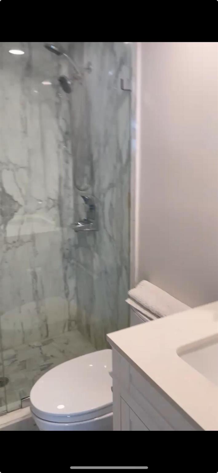 LA MAR CONDO APTS DECL - Residential Lease
