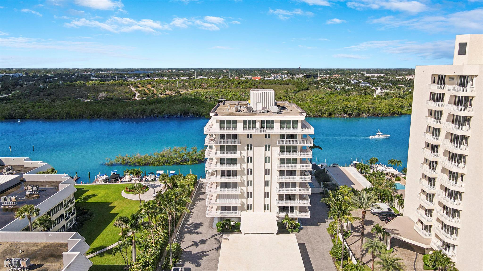 LA MAR CONDO APTS DECL - Residential Lease
