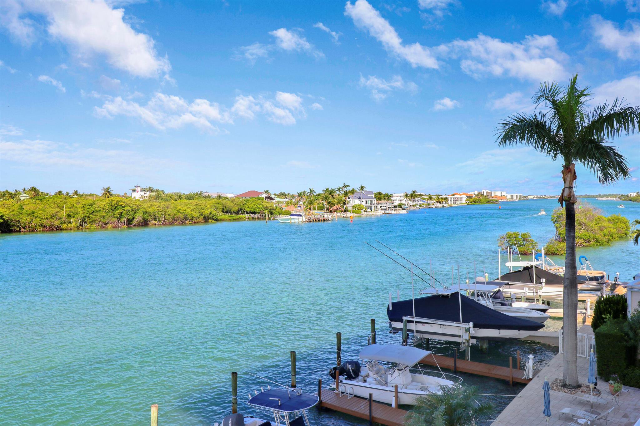 LA MAR CONDO APTS DECL - Residential Lease