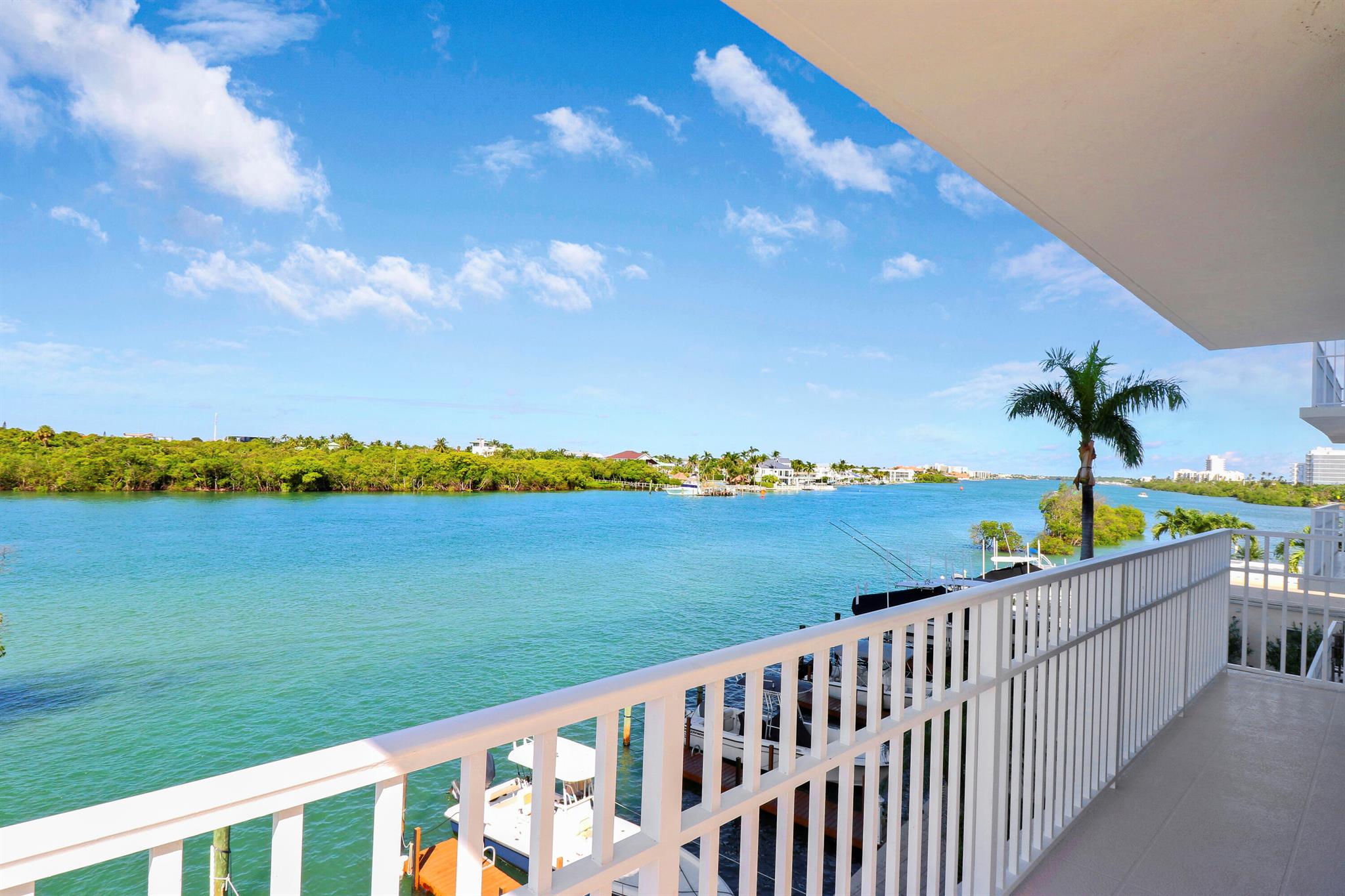 LA MAR CONDO APTS DECL - Residential Lease