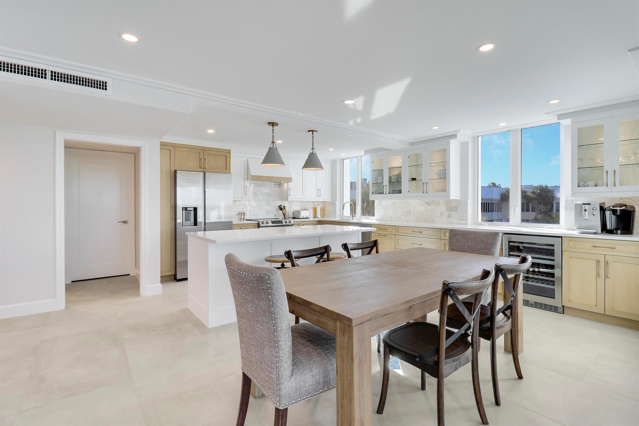 LA MAR CONDO APTS DECL - Residential Lease