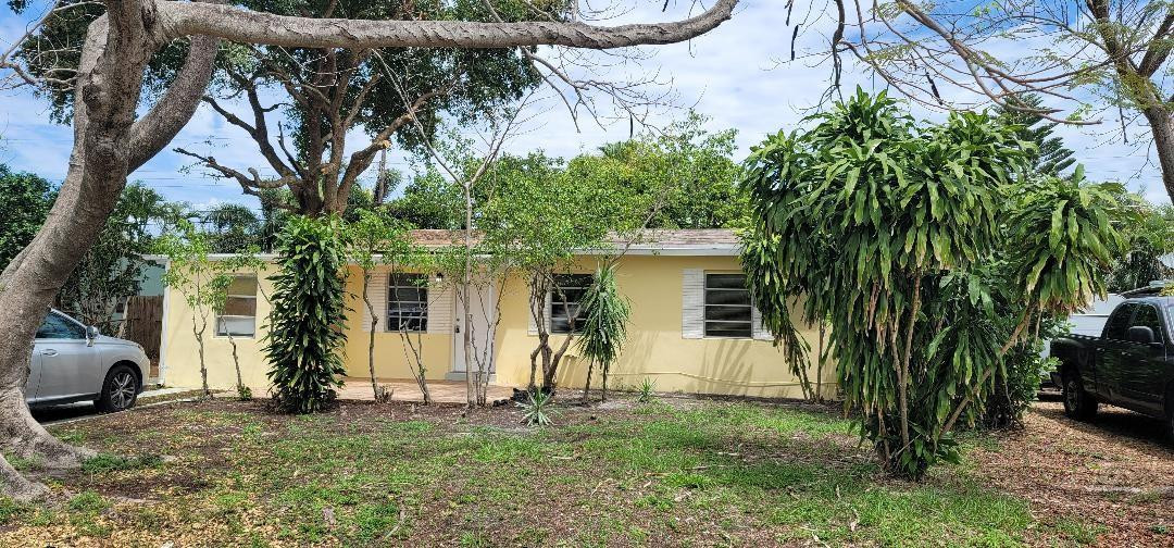 Collier Manor 34-45 B - Residential Lease