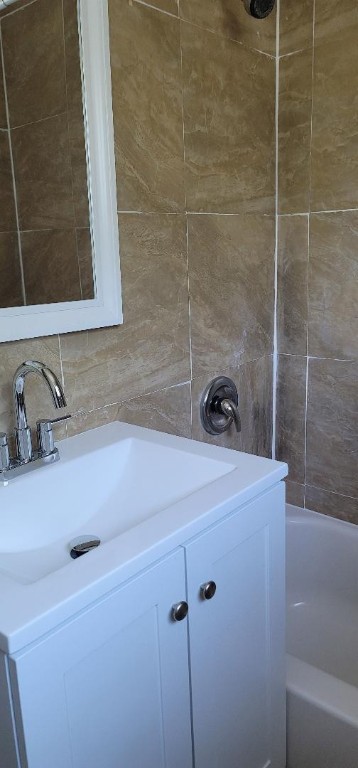 Collier Manor 34-45 B - Residential Lease