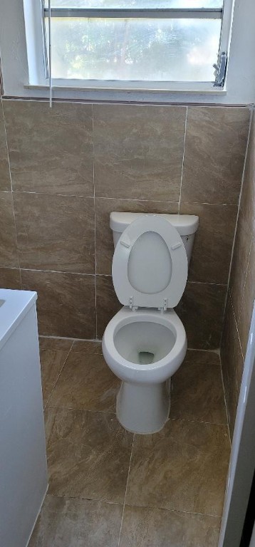 Collier Manor 34-45 B - Residential Lease