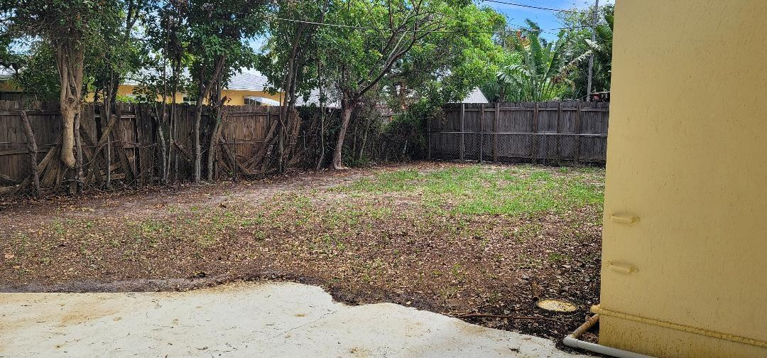 Collier Manor 34-45 B - Residential Lease