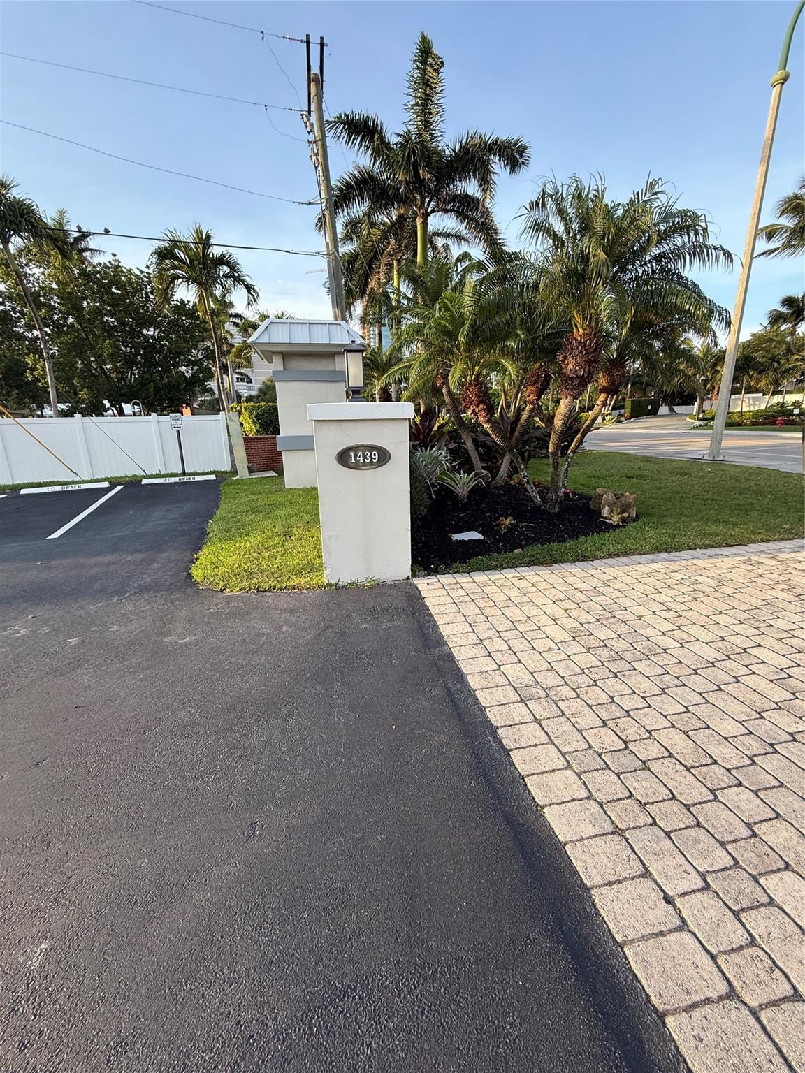 Whittier Towers Apts Asso - Residential Lease