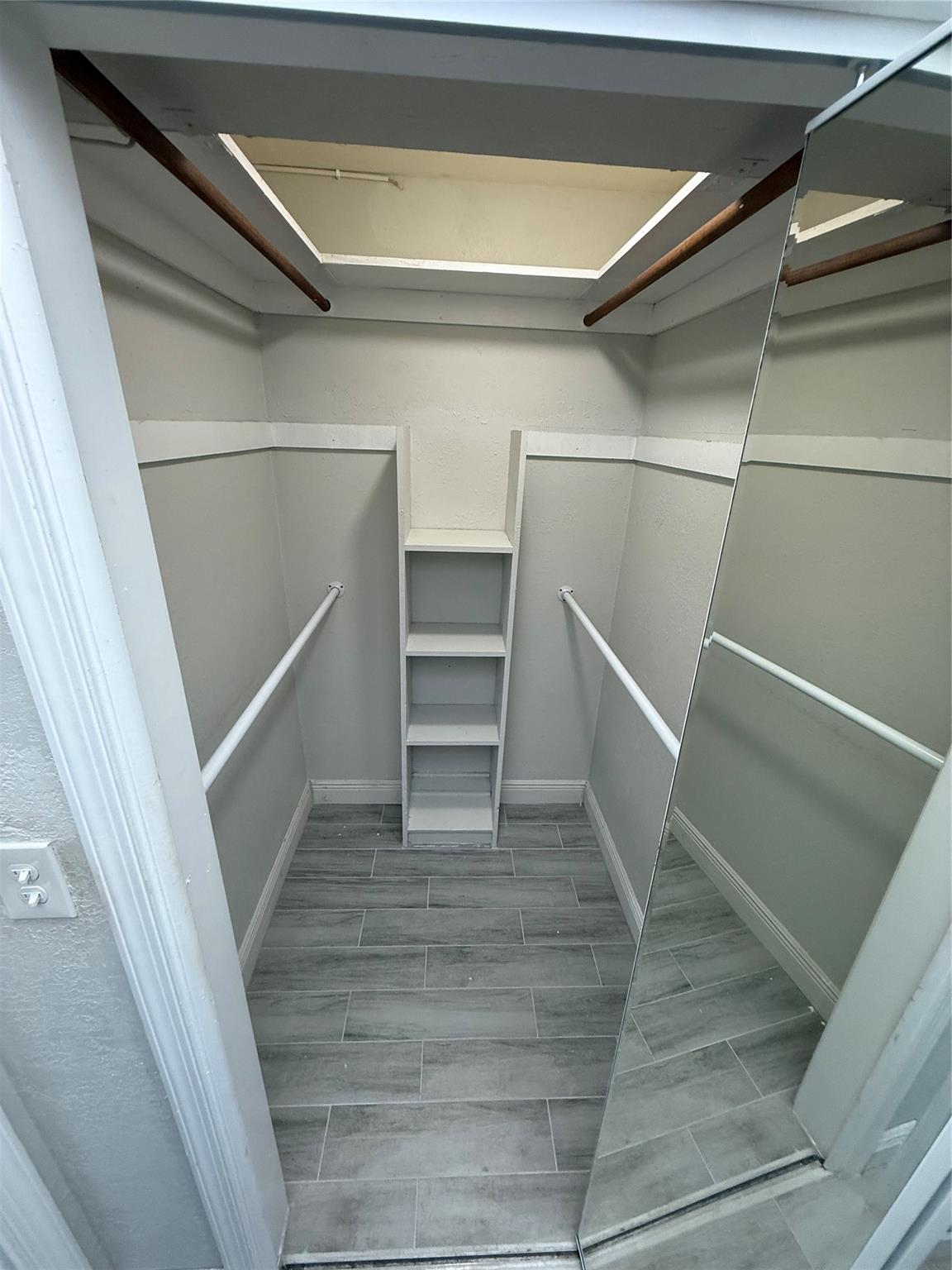 Whittier Towers Apts Asso - Residential Lease