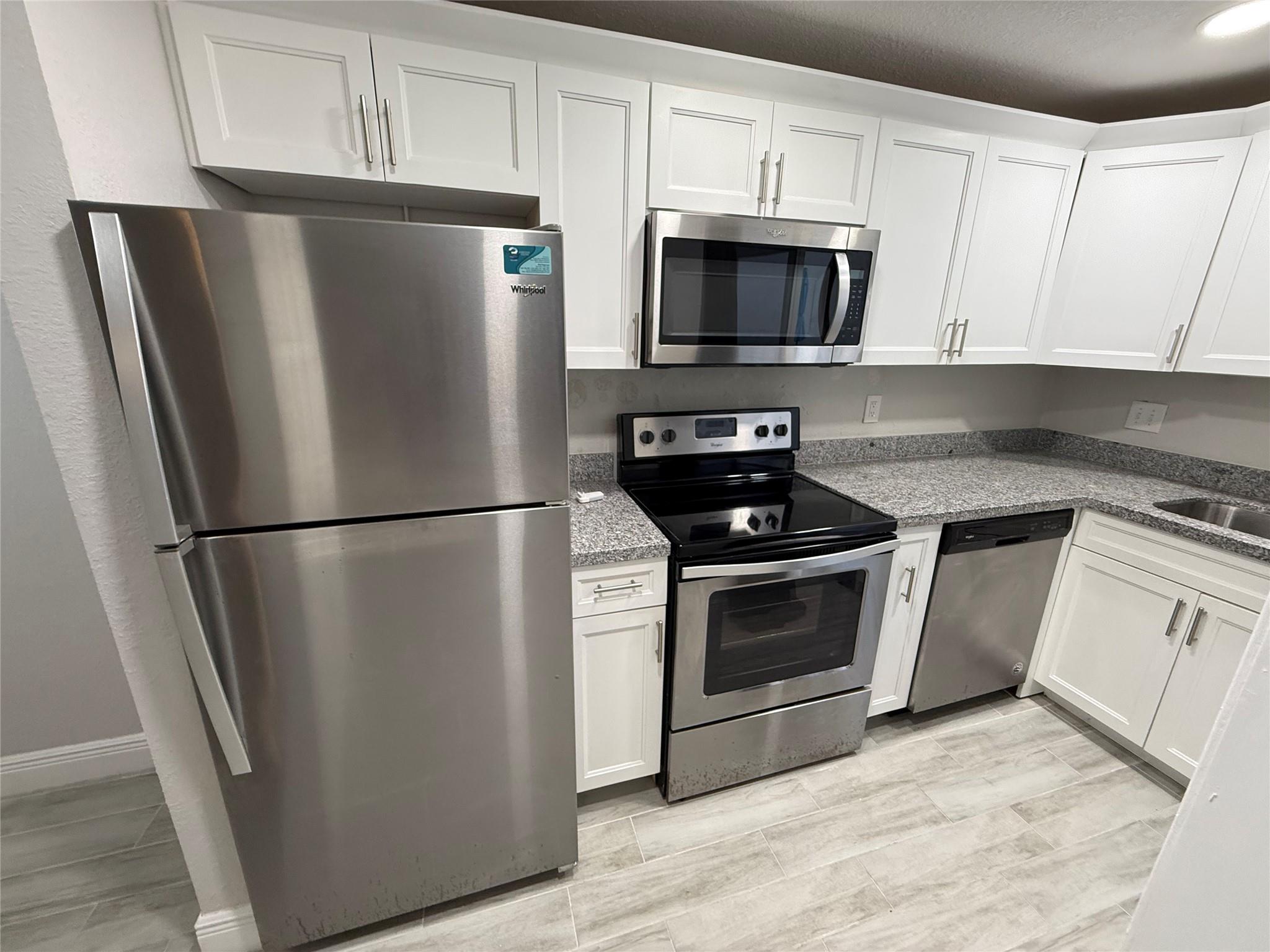 Whittier Towers Apts Asso - Residential Lease