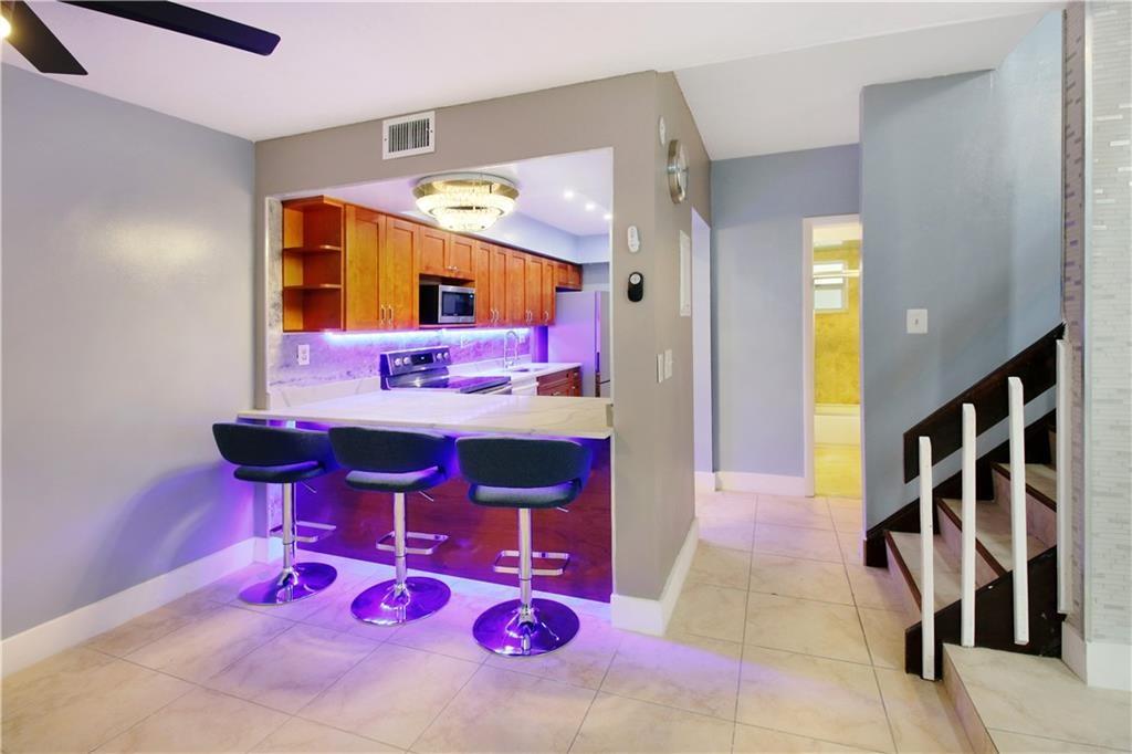 HAYLOFTS OF CORAL SPRINGS - Residential