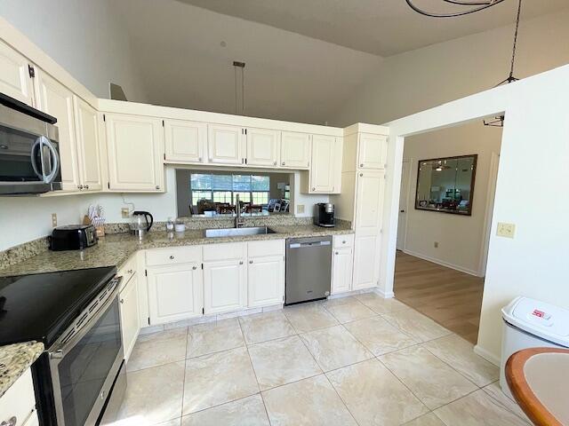 INDIAN CREEK PH 8-A - Residential Lease