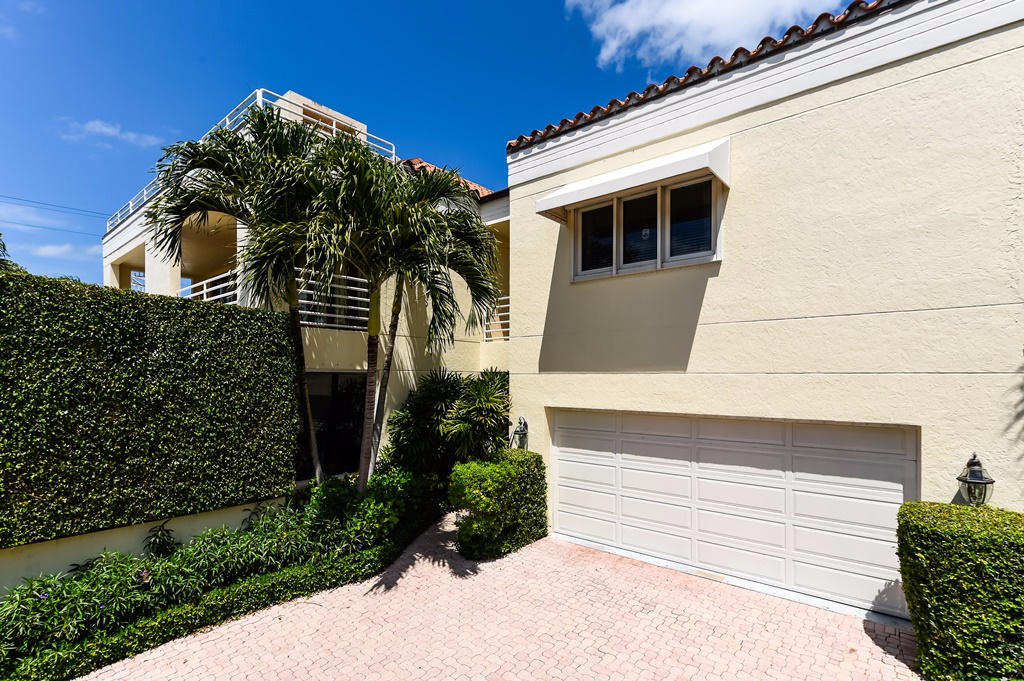 Via Manana - Residential