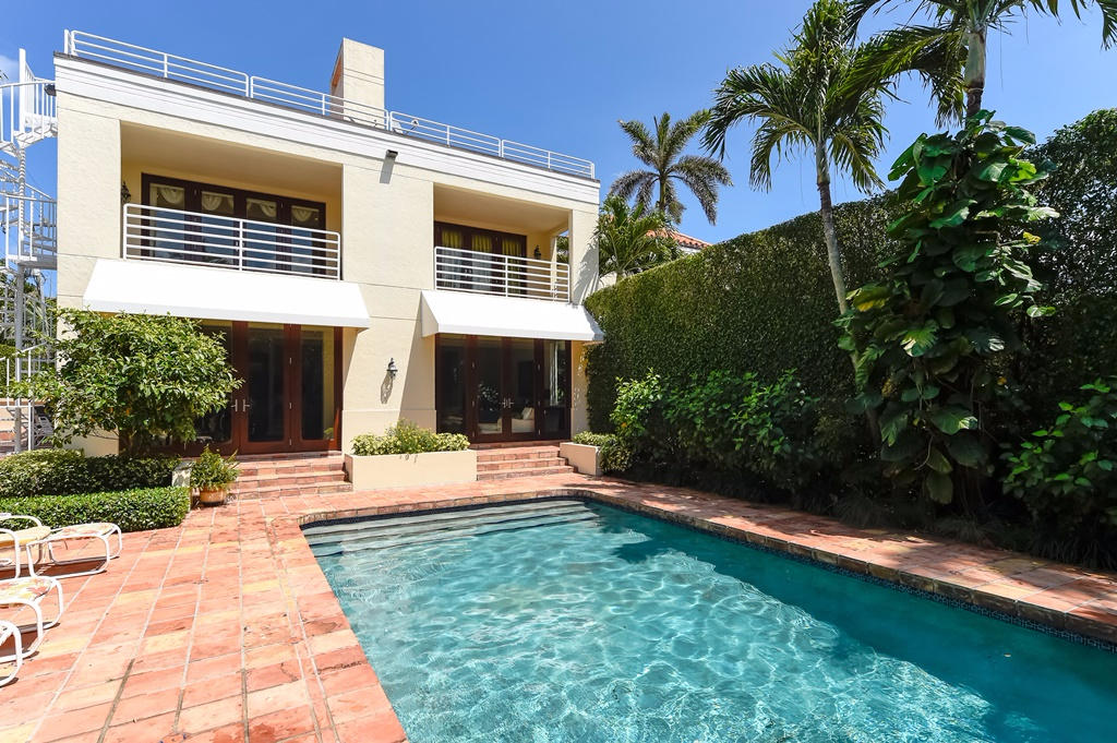 Via Manana - Residential