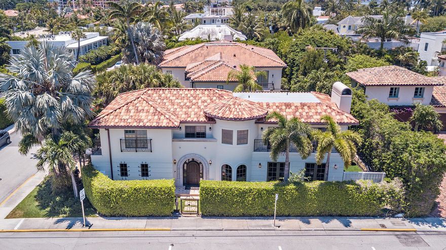 BEST VALUE ON THE ISLAND. Turn-key Palm Beach living, one block from the beach. Multi-million-dollar designer-led renovation to the studs, and no expense spared. The house has a town-approved variance to install a pool (see photos for approved plan). A chef's kitchen, with three Gaggenau ovens, including a steam oven, blast chiller, and Sub-Zero refrigeration plus wine storage and two Miele dishwashers. Custom kitchen cabinetry, moulding and millwork throughout. Imported French oak wood floors. New Loewen impact windows and doors. Smart-home wired with sophisticated security system. Spacious master bath with steam shower. 18th century French-carved limestone mantle in living room with gas fireplace. In-Town, near north end, close to restaurants, Publix, etc.