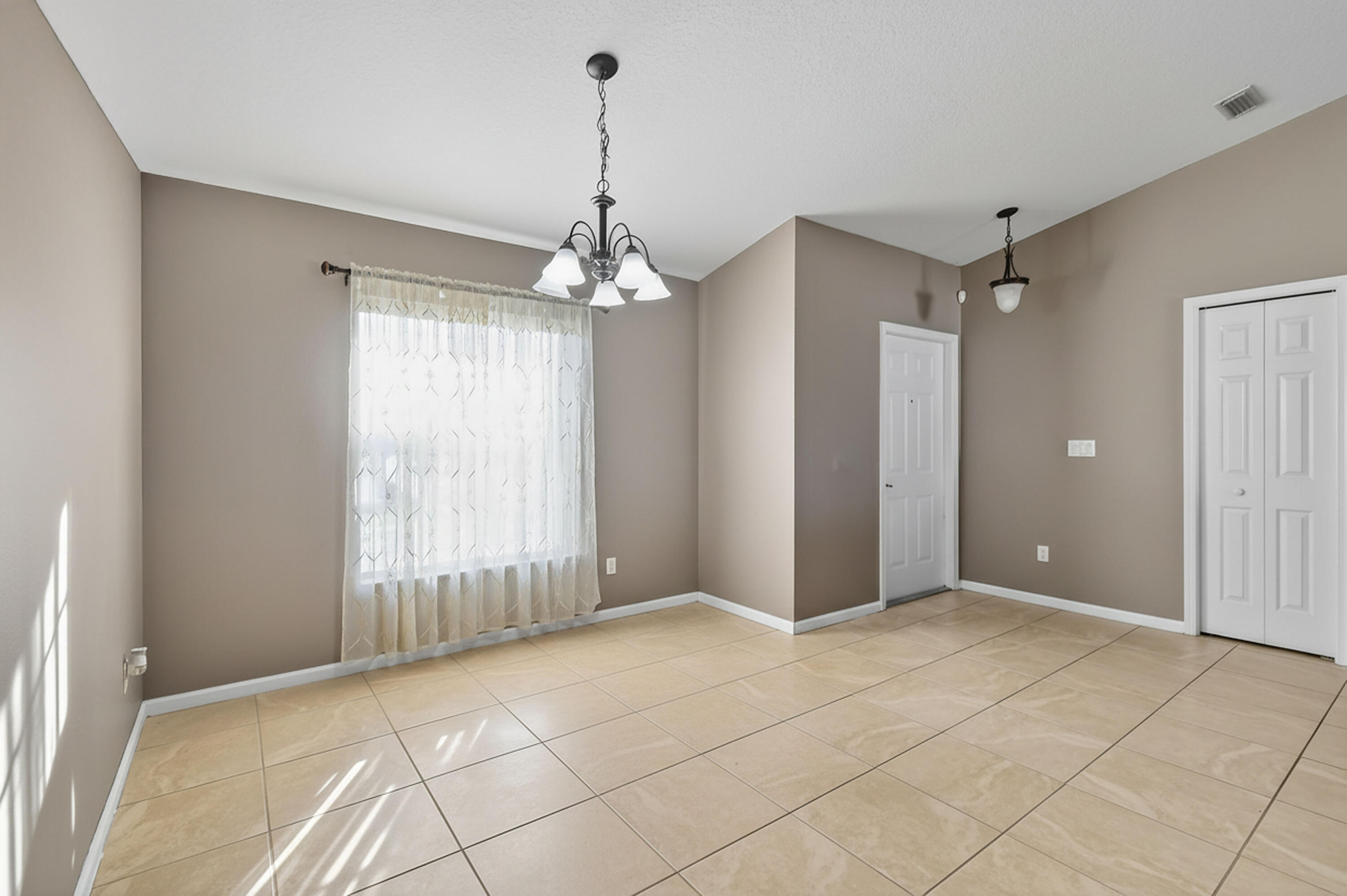 PORT ST LUCIE SECTION 12 - Residential