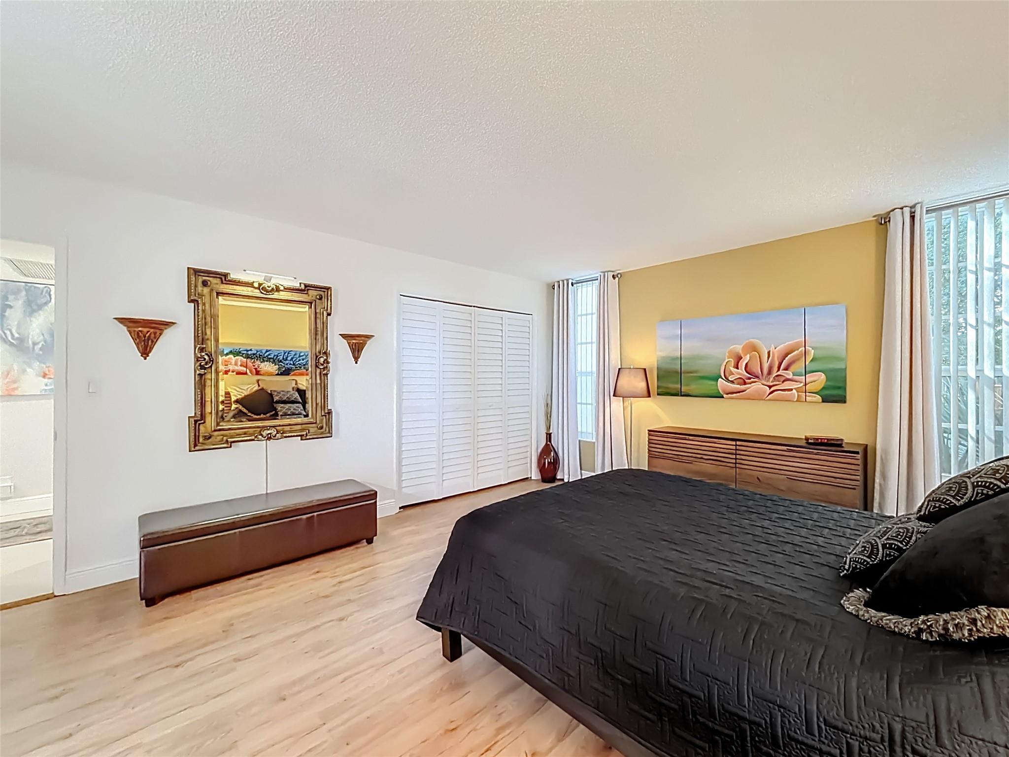PALM-AIRE COUNTRY CLUB - Residential
