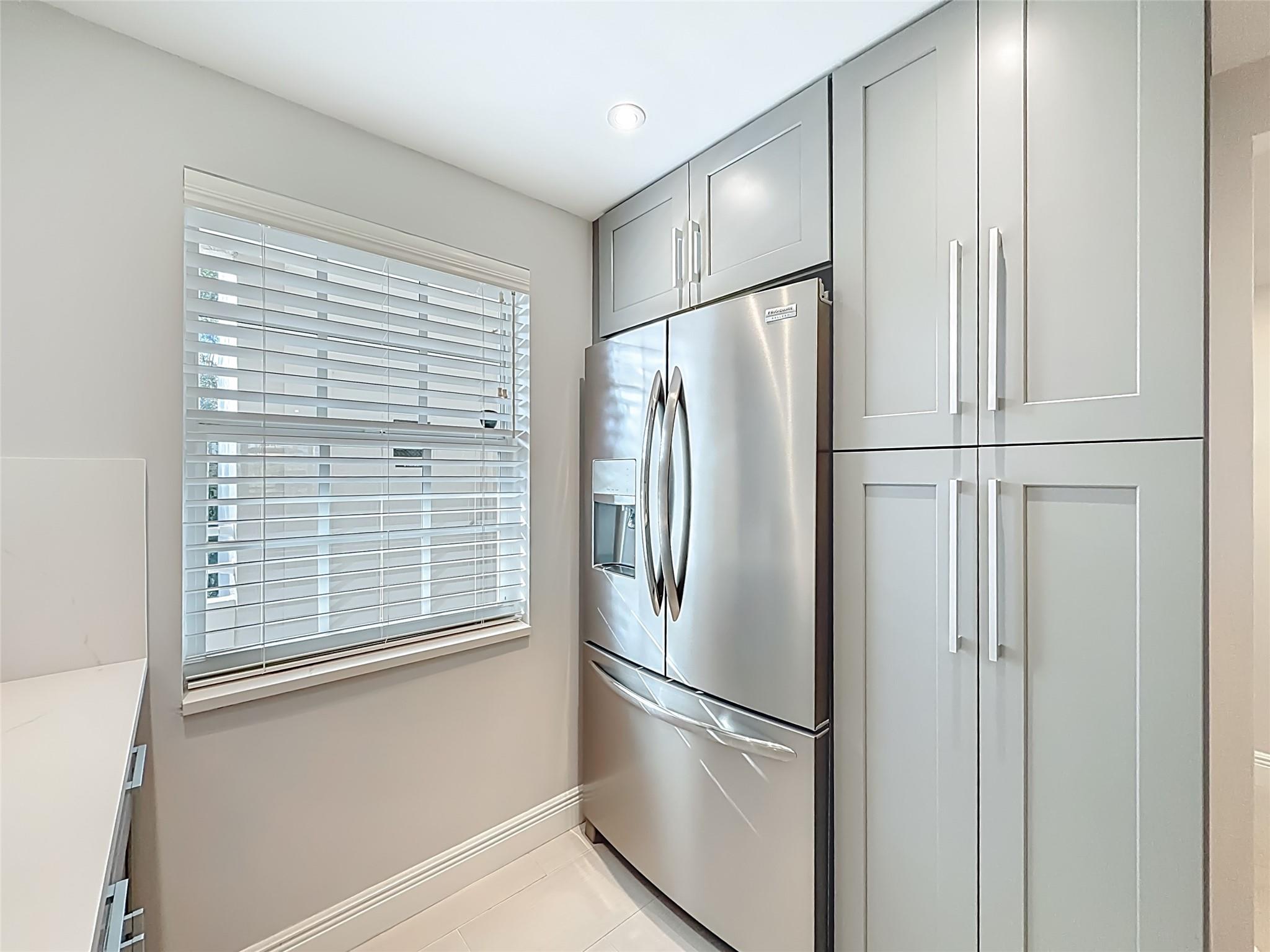 PALM-AIRE COUNTRY CLUB - Residential