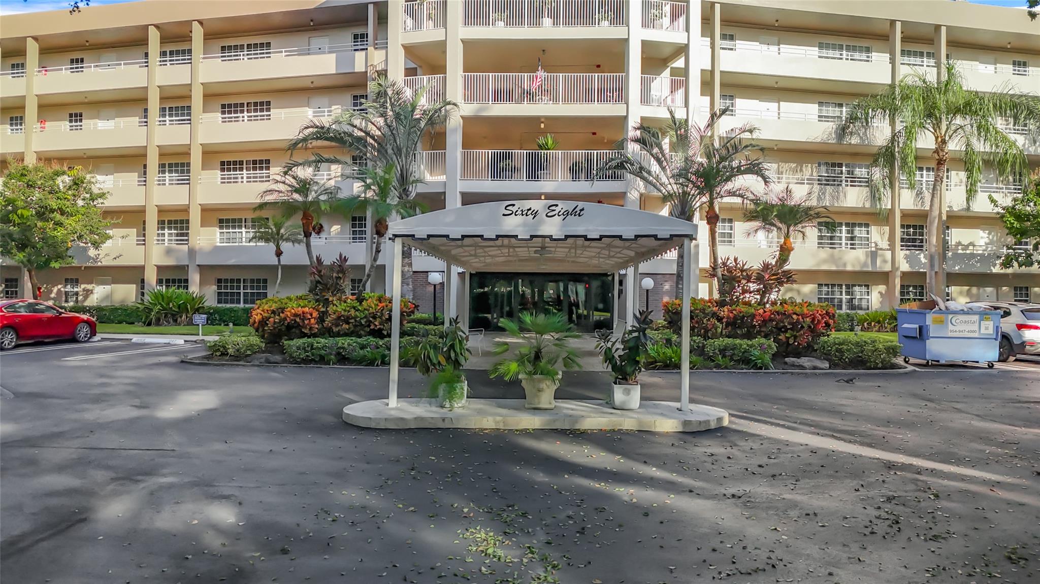 PALM-AIRE COUNTRY CLUB - Residential