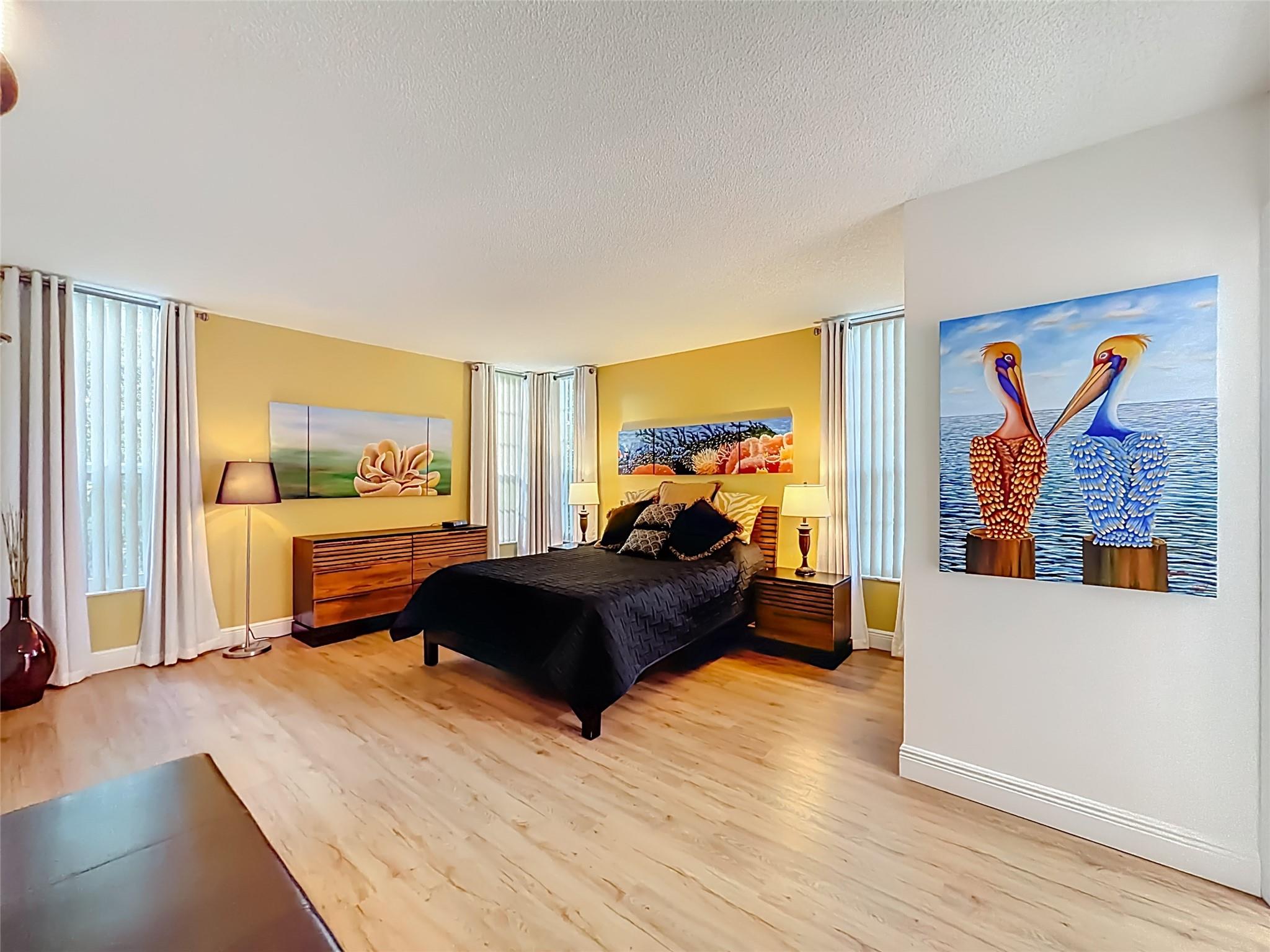 PALM-AIRE COUNTRY CLUB - Residential