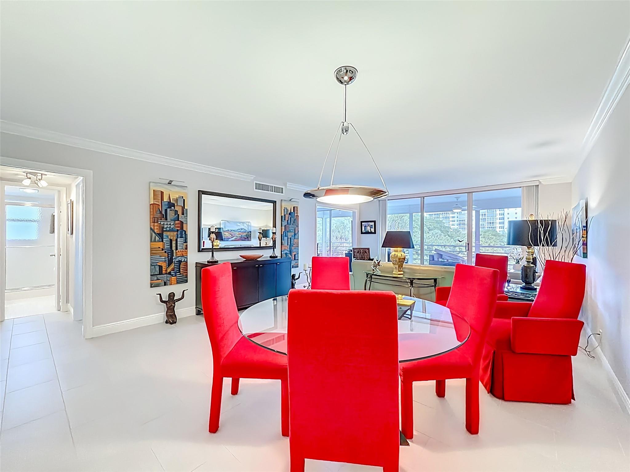 PALM-AIRE COUNTRY CLUB - Residential