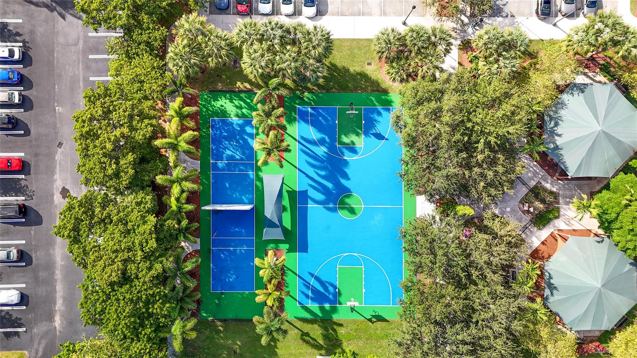 PALM-AIRE COUNTRY CLUB - Residential