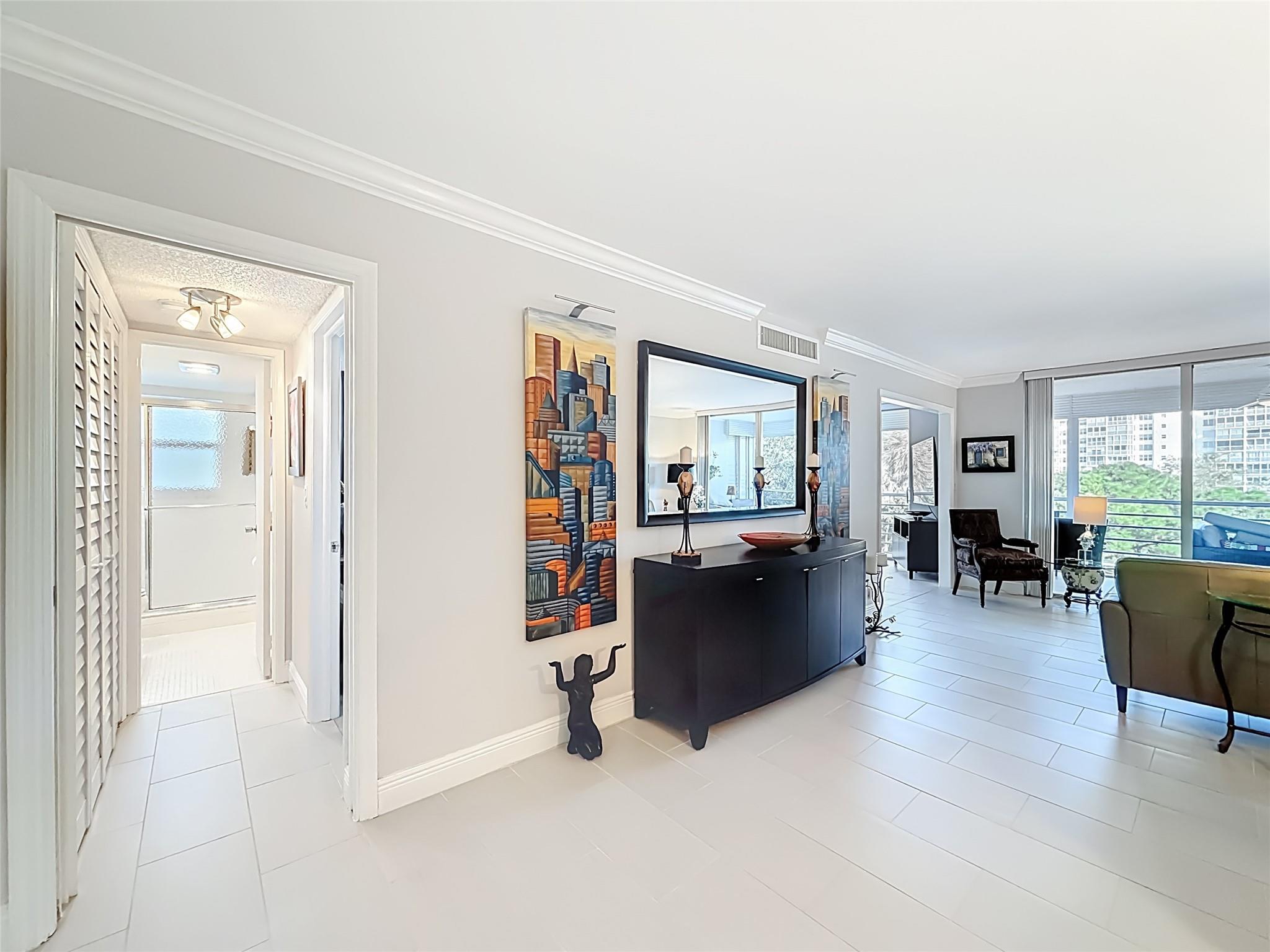 PALM-AIRE COUNTRY CLUB - Residential