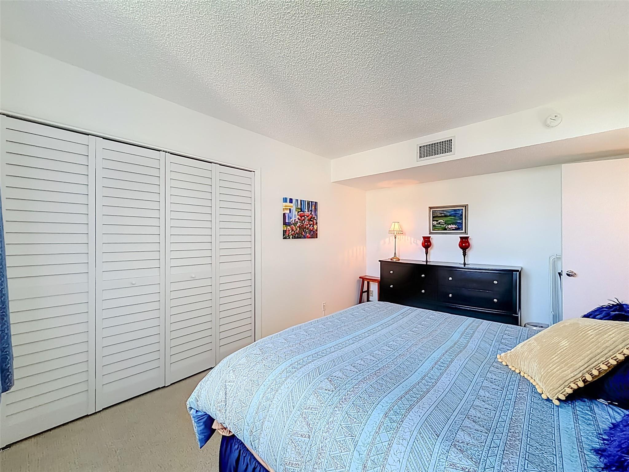 PALM-AIRE COUNTRY CLUB - Residential