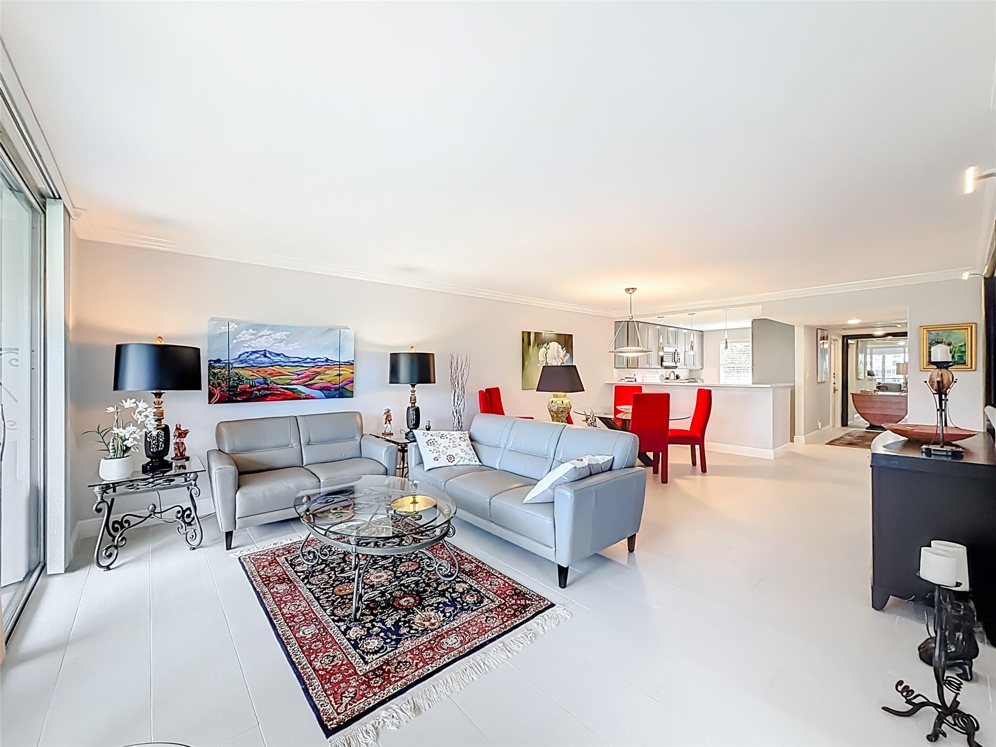 PALM-AIRE COUNTRY CLUB - Residential