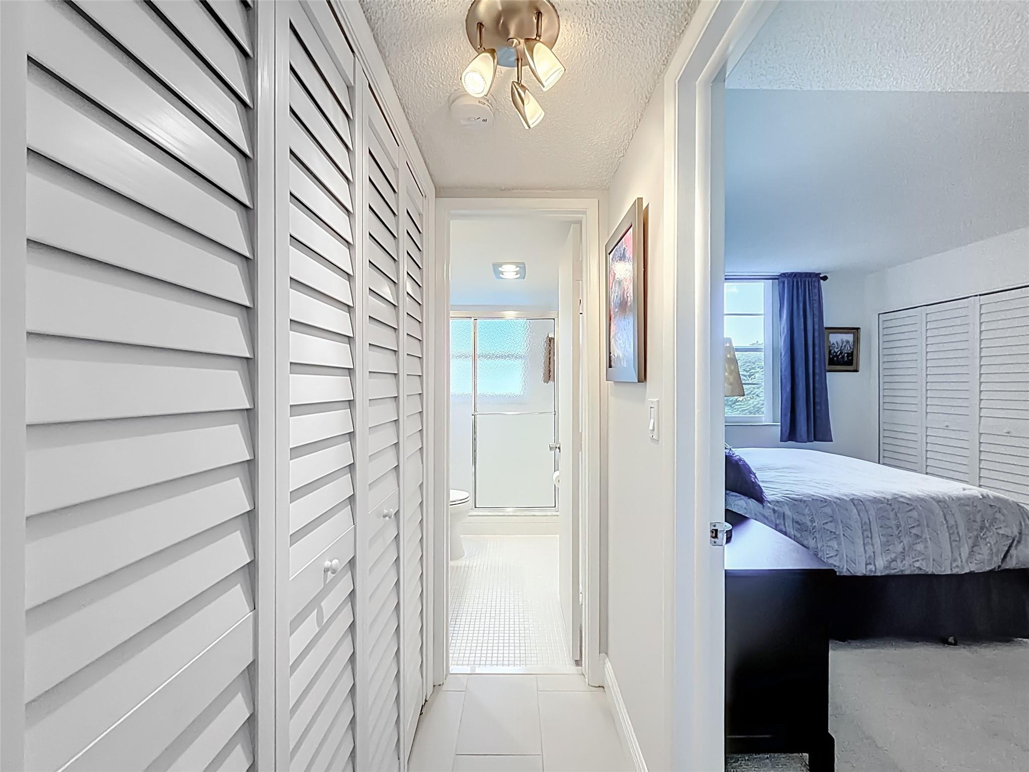 PALM-AIRE COUNTRY CLUB - Residential