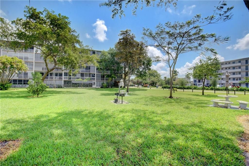 Photo of 4650 washington st #106, Hollywood, FL 33021 (MLS # F10325500)