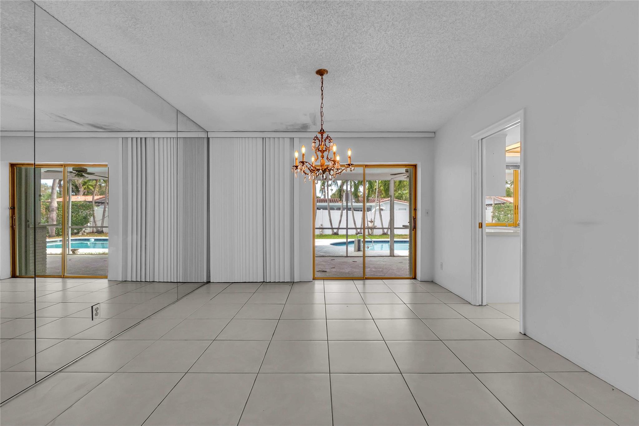 HOLLYWOOD HILLS NORTH SEC - Residential