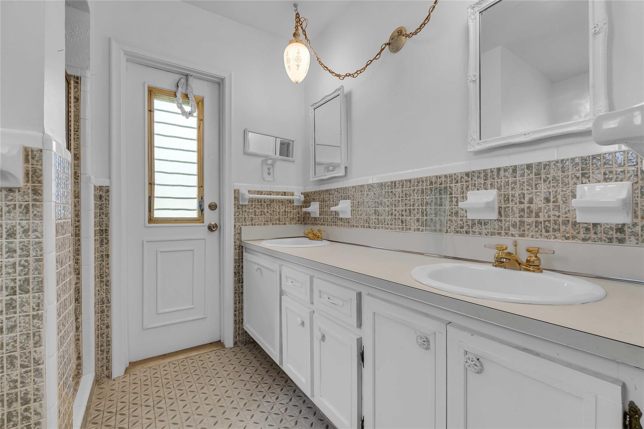 HOLLYWOOD HILLS NORTH SEC - Residential