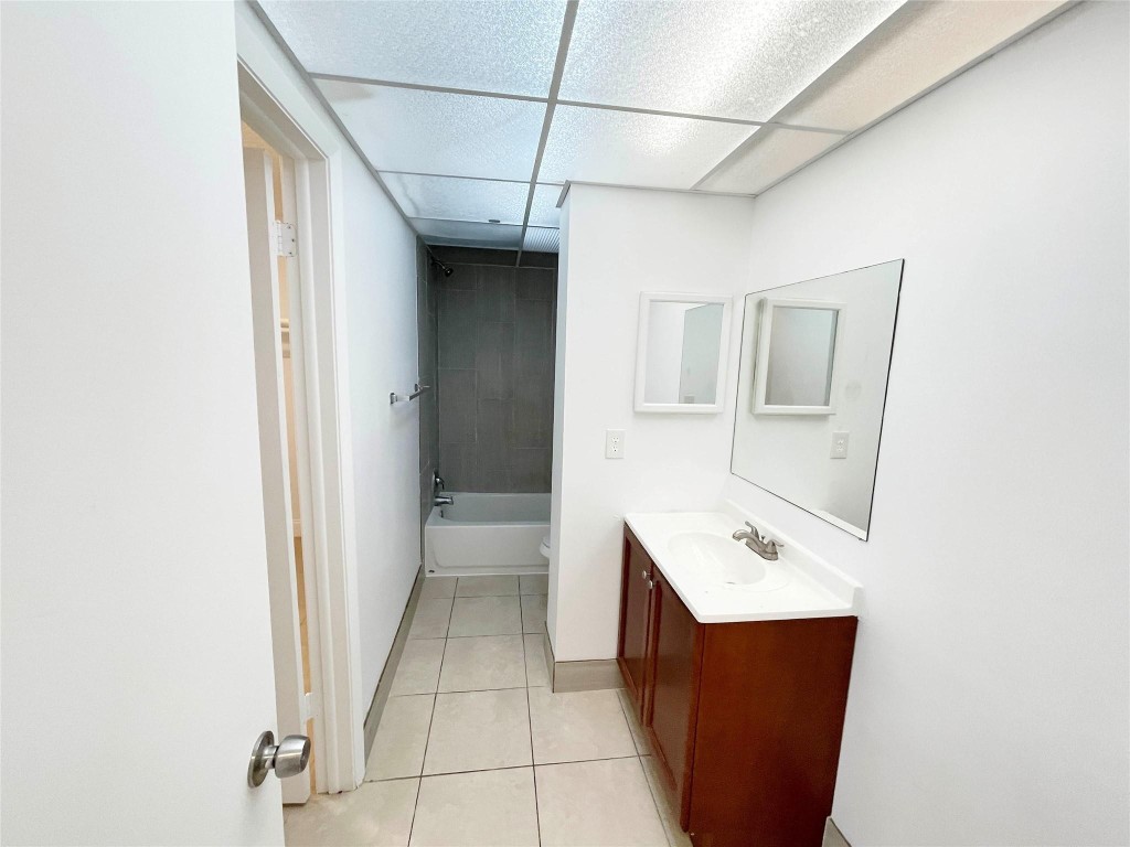 Brookfield Square Condo - Residential Lease