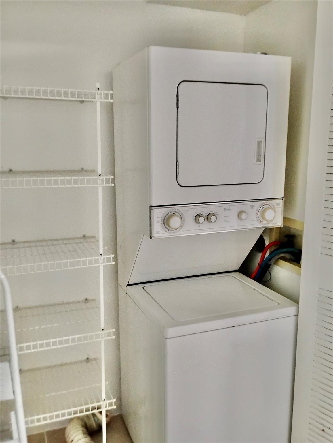 LAKESHORE AT UNIVERSITY - Residential