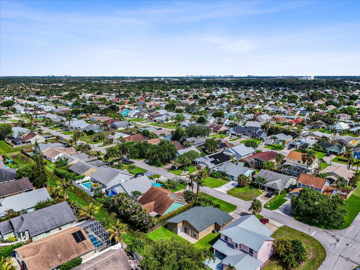 NORTH PALM BEACH HEIGHTS - Residential