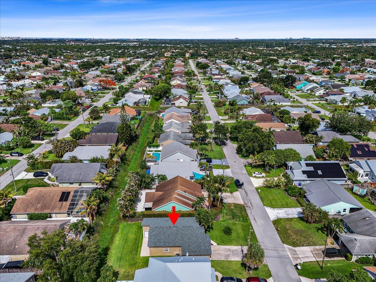 NORTH PALM BEACH HEIGHTS - Residential