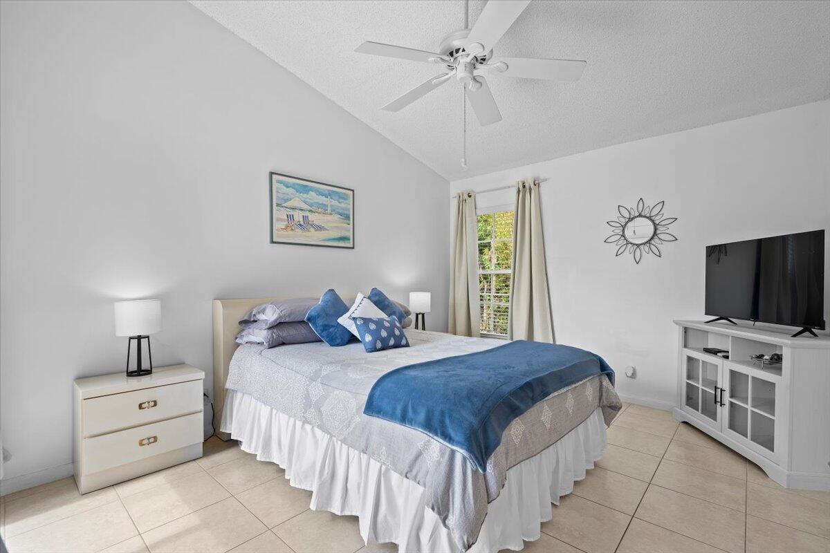 NORTH PALM BEACH HEIGHTS - Residential