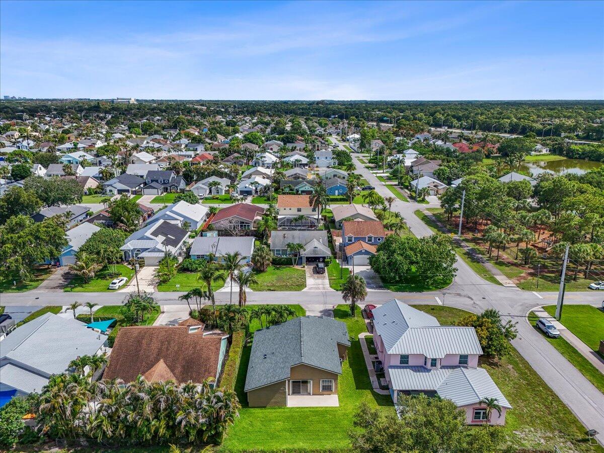 NORTH PALM BEACH HEIGHTS - Residential