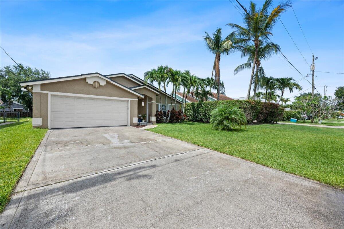 NORTH PALM BEACH HEIGHTS - Residential