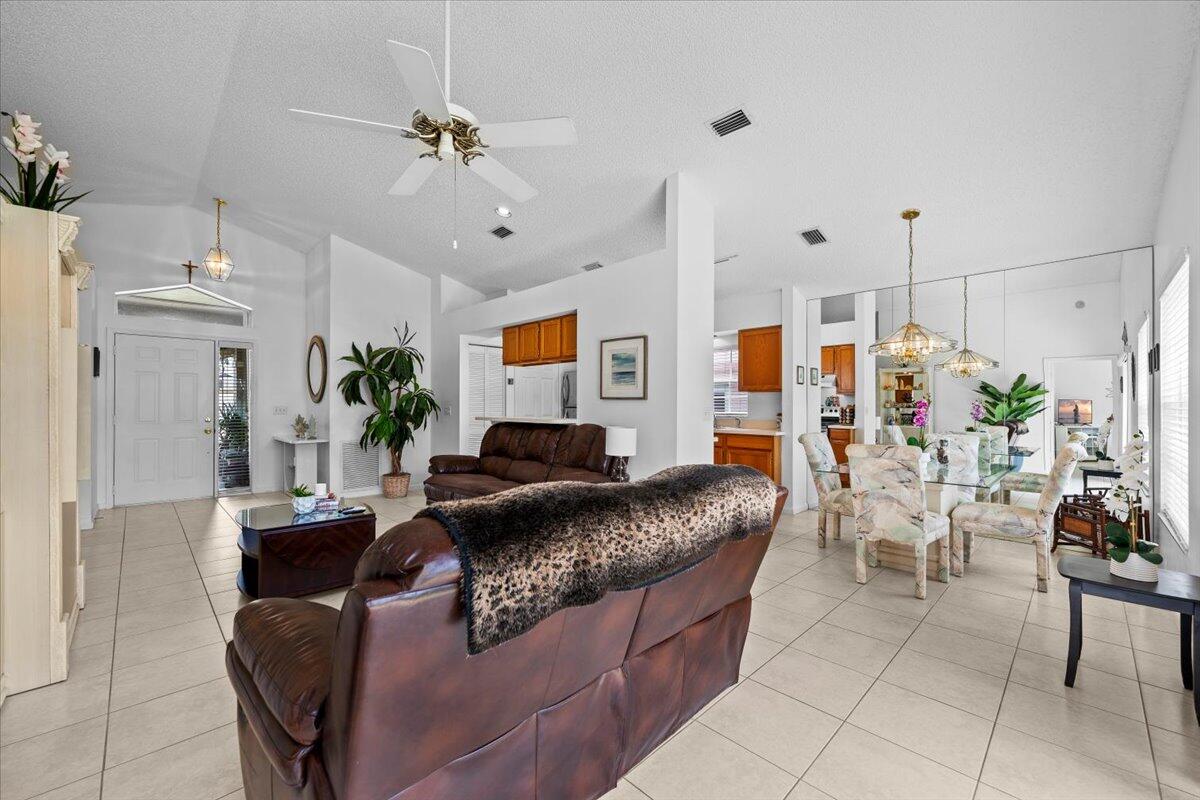 NORTH PALM BEACH HEIGHTS - Residential