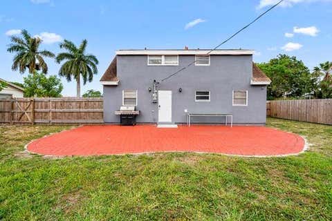 Tiny photo for 421 Kirk Road, Palm Springs, FL 33461 (MLS # B26054364)
