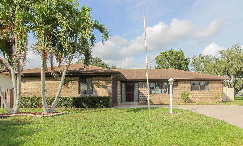 Photo of 769 Lindo Lane, Port St Lucie, FL 34952 (MLS # R10936766)