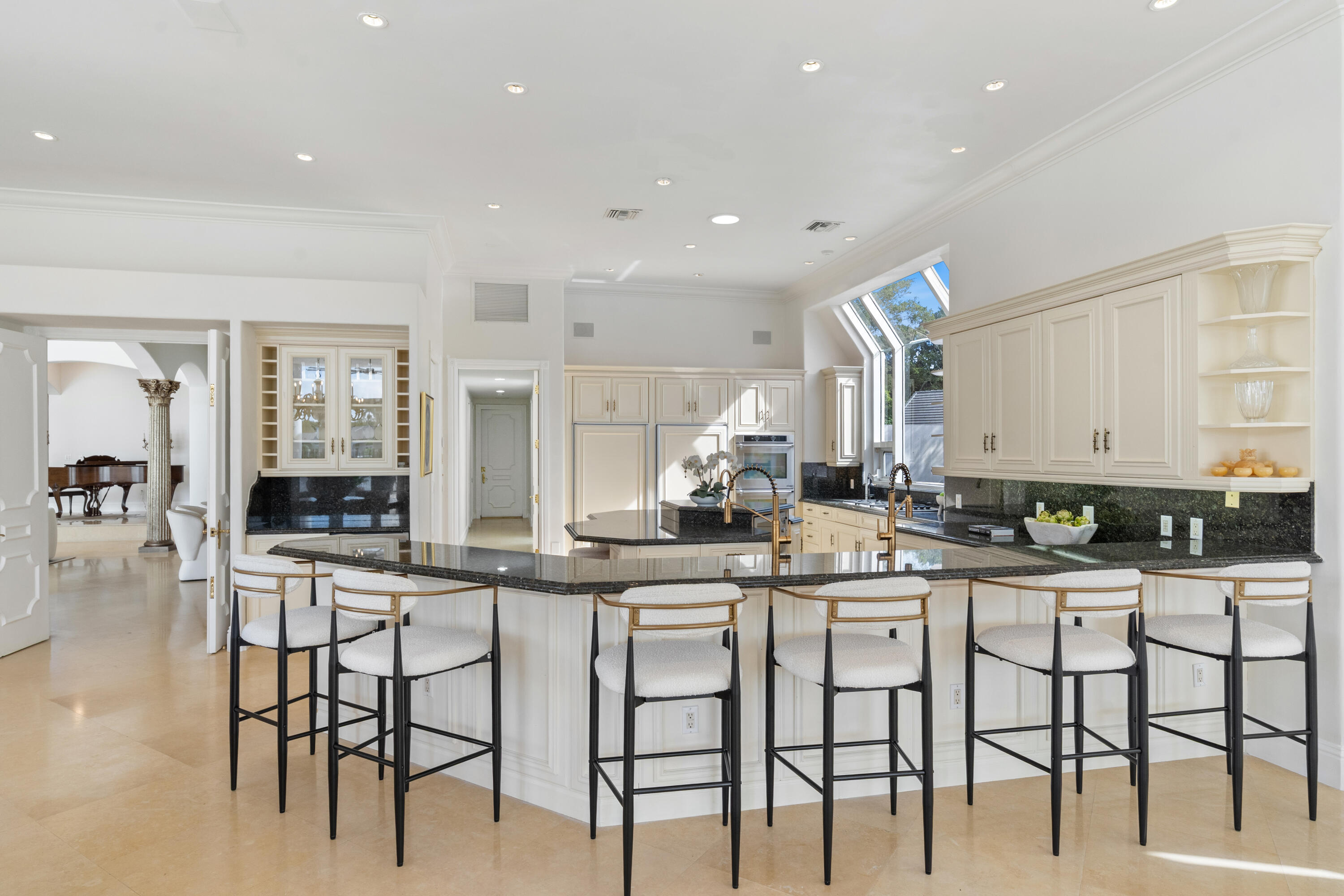 LONG LAKE ESTATES - Residential