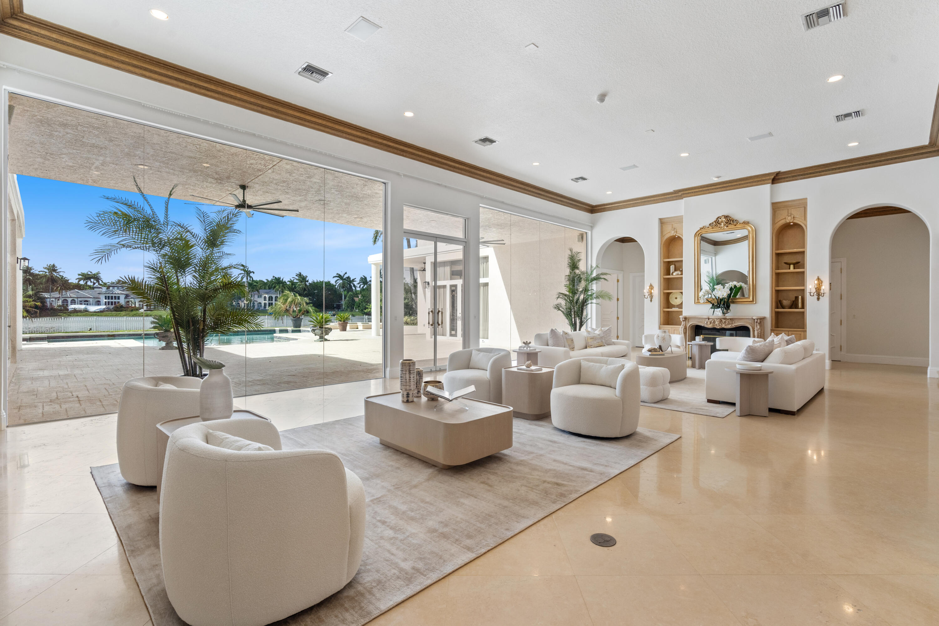 LONG LAKE ESTATES - Residential