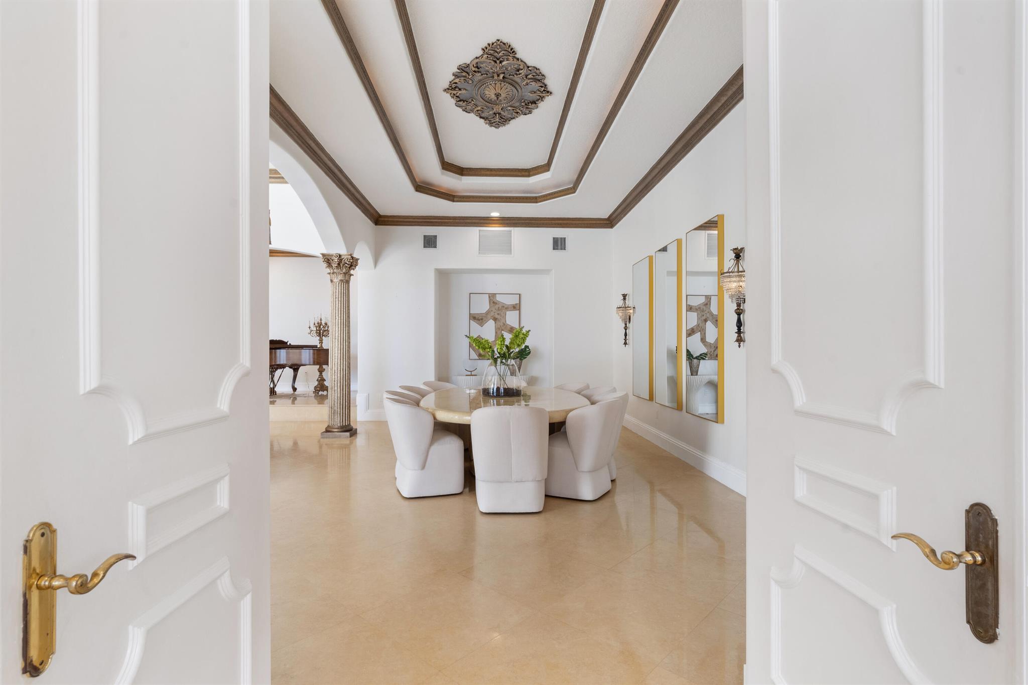 LONG LAKE ESTATES - Residential