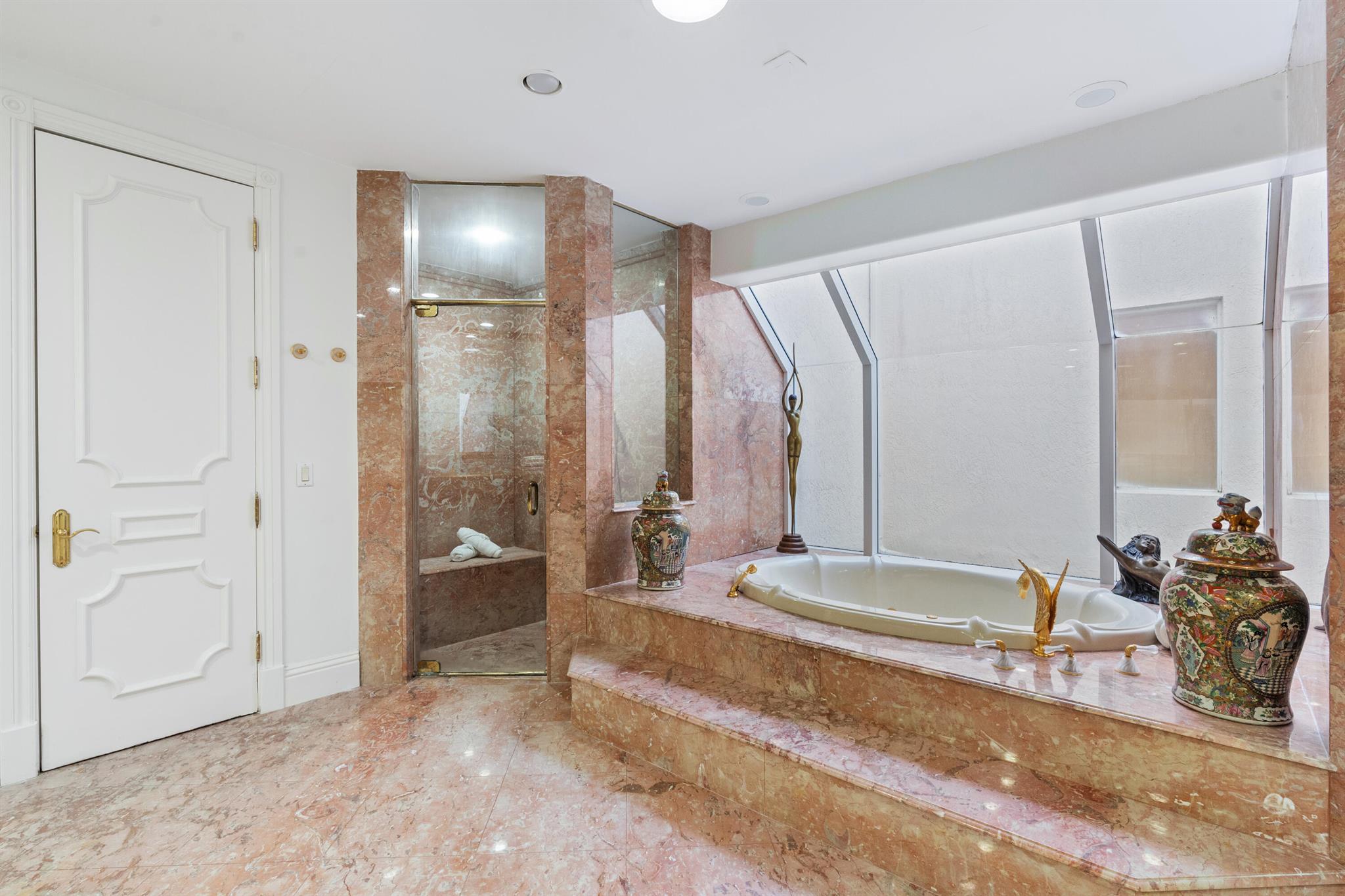 LONG LAKE ESTATES - Residential