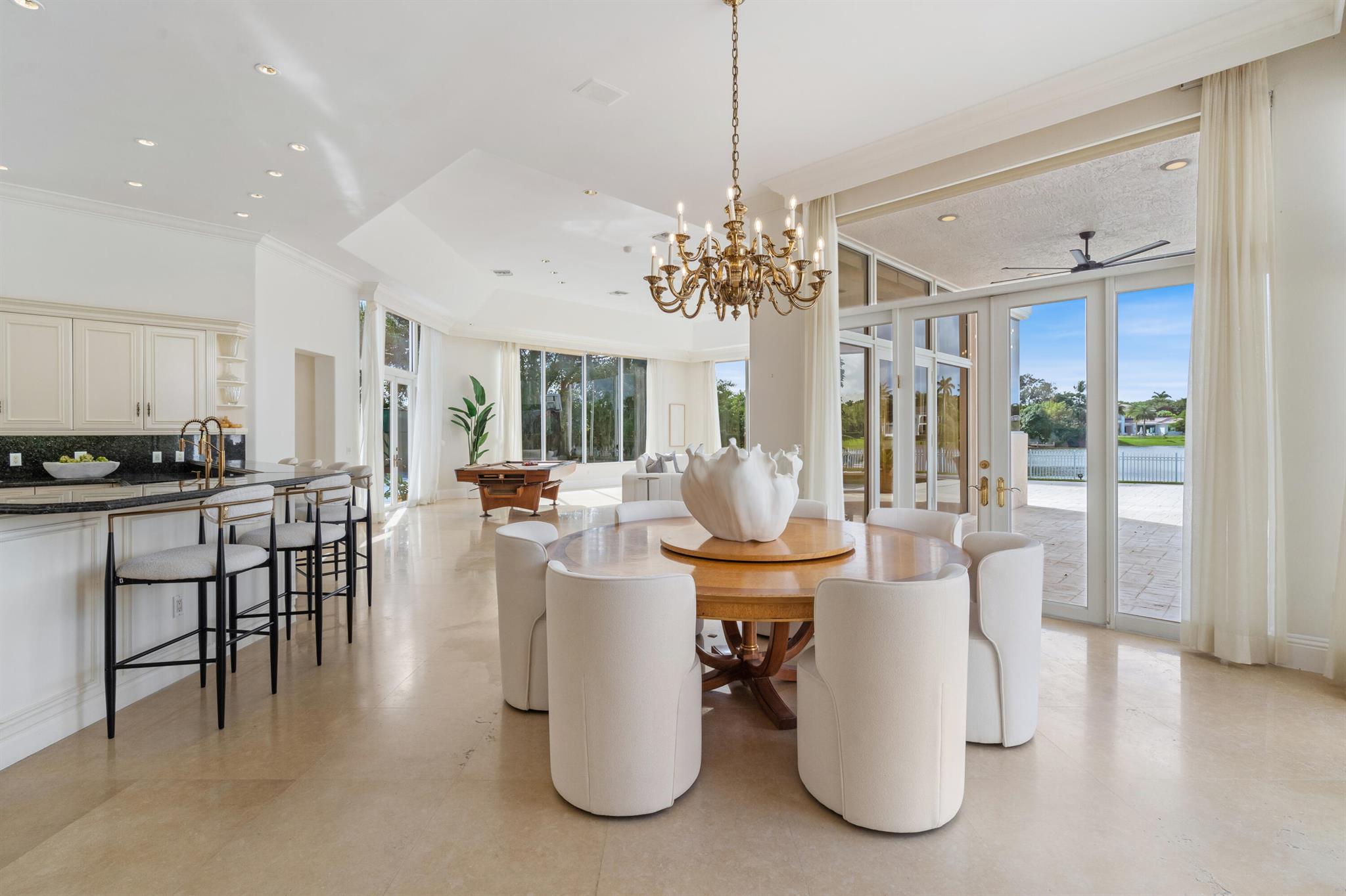 LONG LAKE ESTATES - Residential