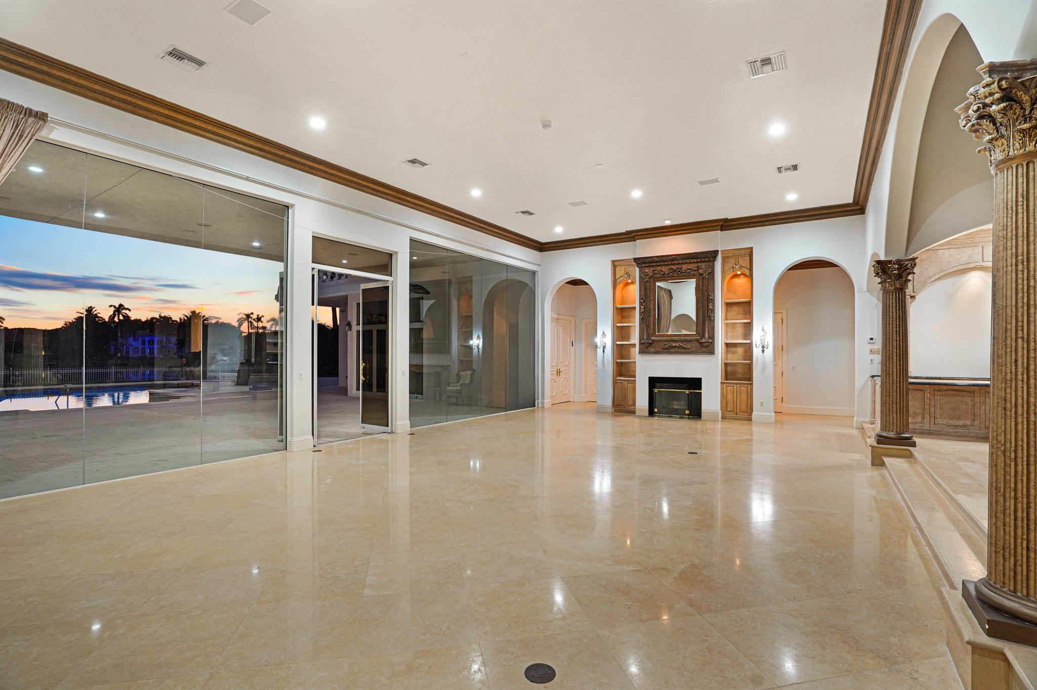 LONG LAKE ESTATES - Residential